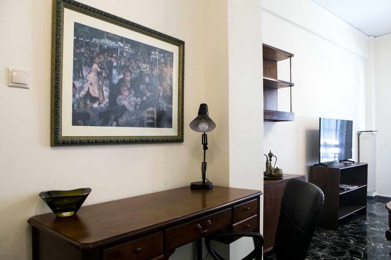 Apartment House, Larisis Metro, *